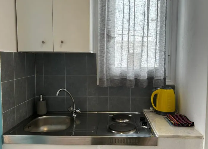 Livadia Aparthotel *