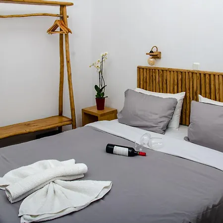 Aparthotel Livadia *