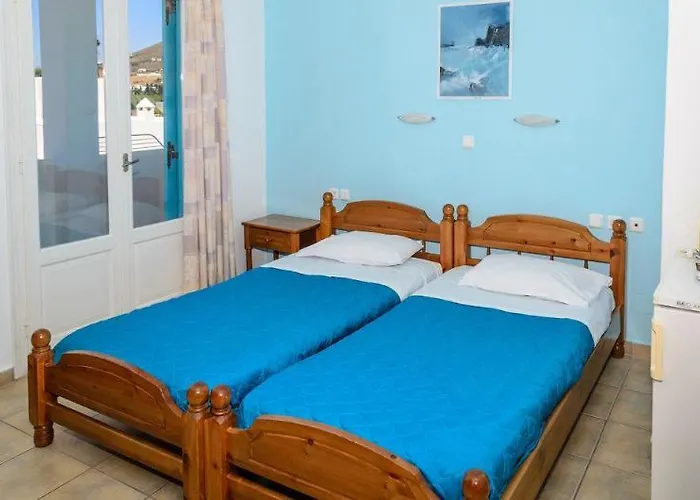 里瓦几亚酒店 Páros